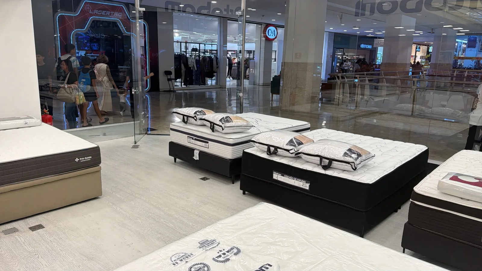 Ambiente da Ortobom Shopping Penha